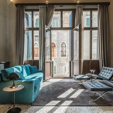 Apartment Varoter Design Venetian Studio